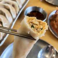 東大門東廟寶藏超實惠麪條店 💕 清燉雞湯麪동묘백숙닭국수