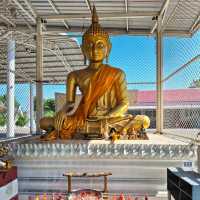 สักการะพระพุทธยมโลกและชมจิตรกรรมฝาผนัง