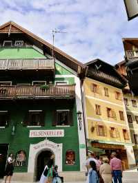 Ivy, instinct, and imagination: a hidden moment near Im Weissen Rössl