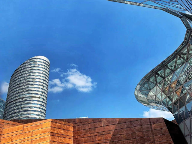 Shanghai World Expo Museum: Where Memories and Architecture Meet! 🇨🇳📸