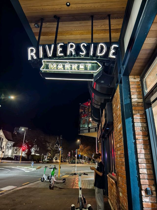 Feast by the Water: A Delicious Day at the Riverside Market