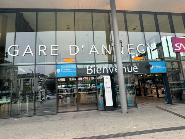 美しい湖が広がるアヌシー🇫🇷✨