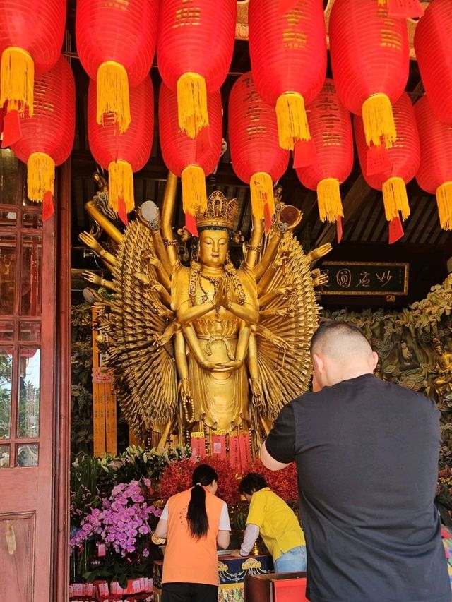 สายมูห้ามพลาด!! ไหว้พระ Longhua Temple เซี่ยงไฮ