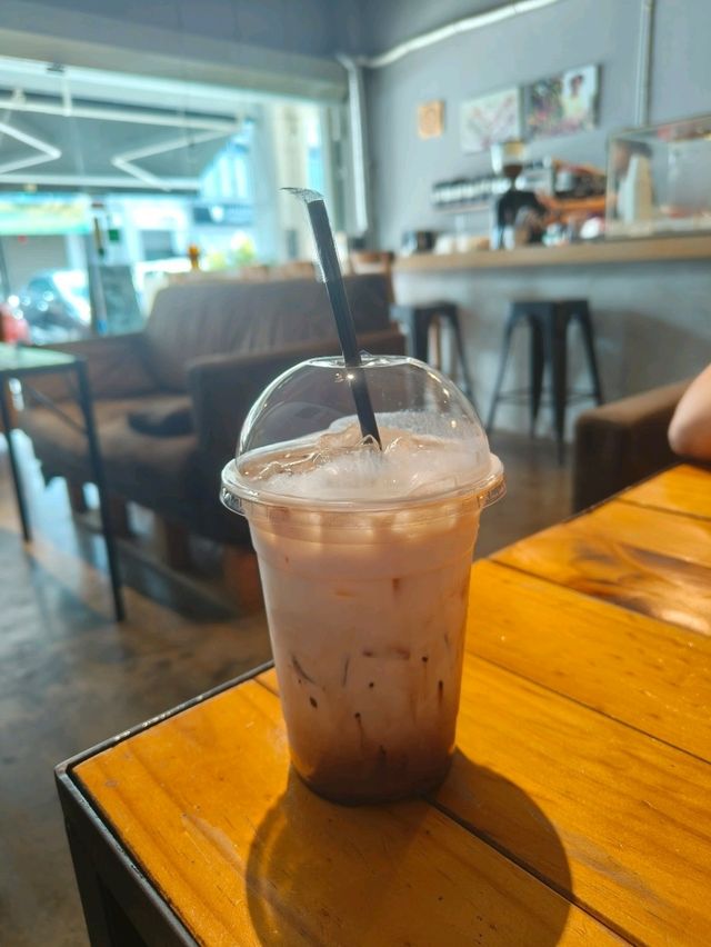 Chill Like a Local at Coffeeholic Desaru