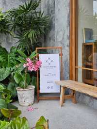 Hitch & Round Cafe and Space | ปราณบุรี