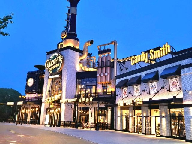 Shopping and Dining spree at Universal City Walk
