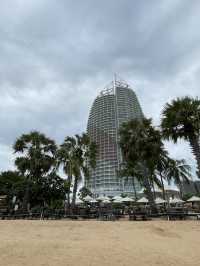หนีร้อน นอนทะเลที่movenpick pattaya