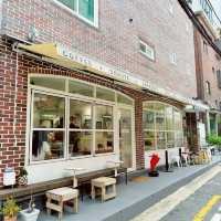 Queensberry Donut House