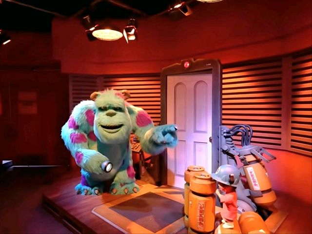 Flashlights, Laughs & Monster Mayhem!