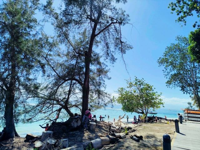 Peaceful Escape to Mamutik Island
