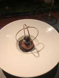 Dining at Joël Robuchon Hong Kong: A Culinary Masterpiece 🇭🇰