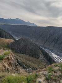 Dushanzi Grand Canyon: A Billion-Year Love Affair
