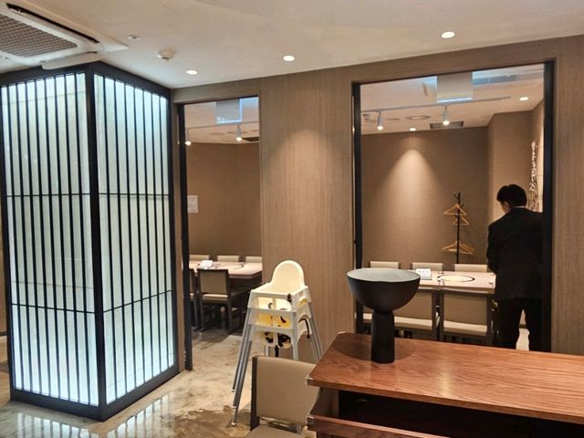 🥩 “Mall Dining, Mastered” – Hanwoori, Lotte World Mall