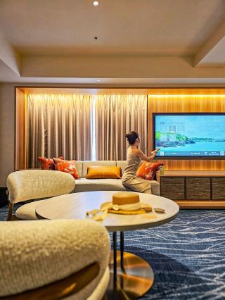 "It's like spending the night underwater 🌊"