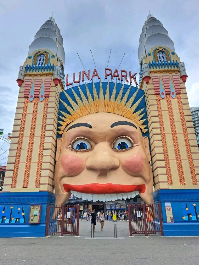 🎡 Luna Park Sydney, một công viên giải trí cổ điển và dễ thương!