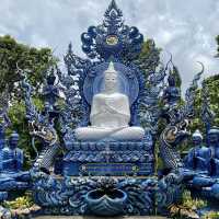 🐉💙 *Wat Rong Suea Ten: The Electric Blue Temple of Chiang Rai* 🏯✨