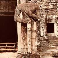 🌿 The Enchanted Ruins: Solo Trip to Preah Khan Temple! 🏛️