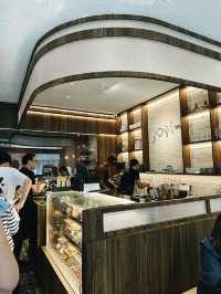 Joyi Cafe Penuin in Batam