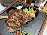 🍽️ Dinner at COLLIN’S® Marina Square – Hearty Plates, Laid-Back Vibes