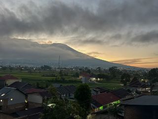 Bukittingi Breezes–Where the Clouds Touch Culture