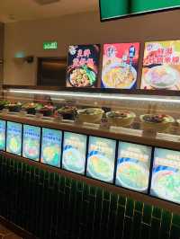 酒店🏨入邊的food court價錢非常親民