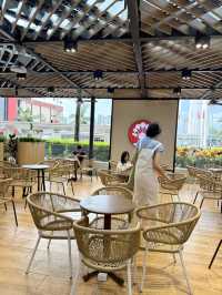 พักช้อป แวะจิบชาเกร๋ ๆ ที่ Chagee Aman Central☕️👇