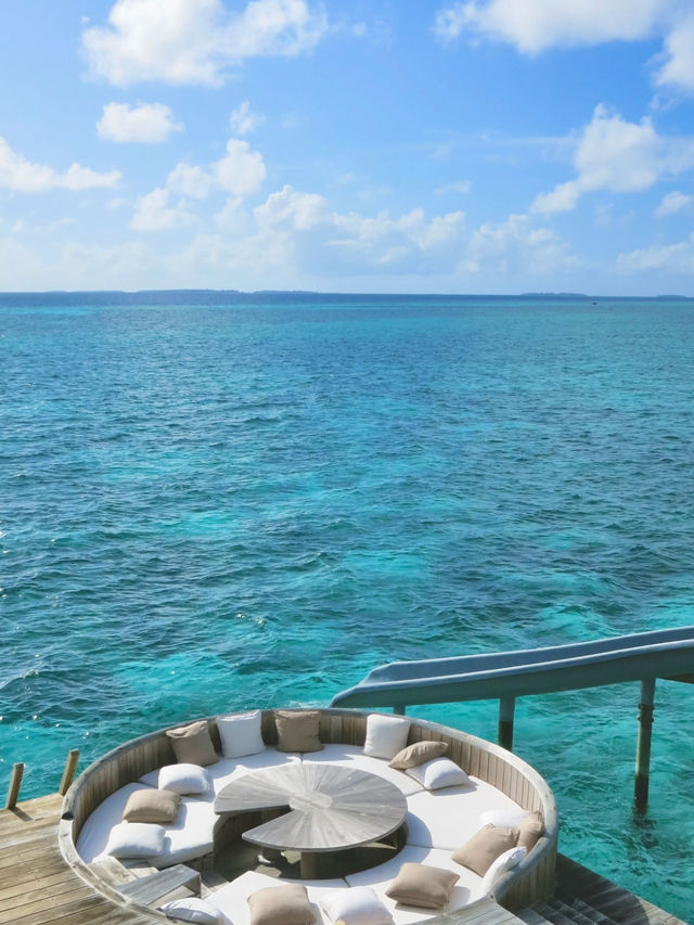 🌊 Barefoot Luxury in the Maldives