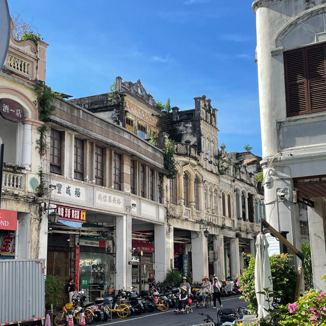 🏛️ Haikou Qilou — Strolling Through Hainan’s Historic Arcades
