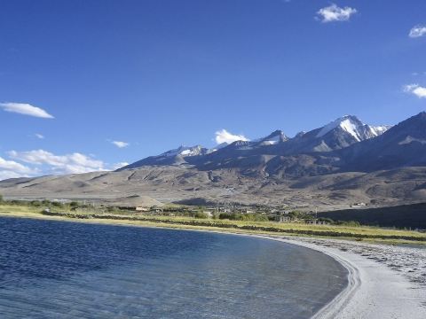これぞインドの秘境】標高4300mのパンゴン湖ステイ | Trip.com ラク