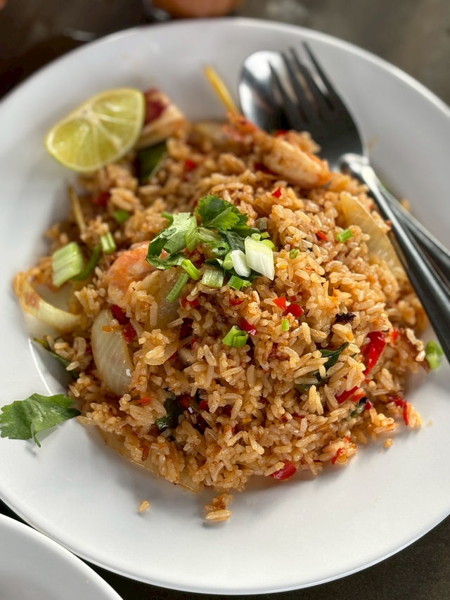 ร้านจ๊ะบอม 🍛
