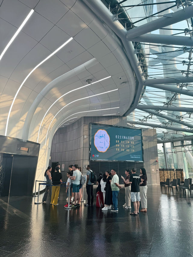 Strolling Around Guangzhou