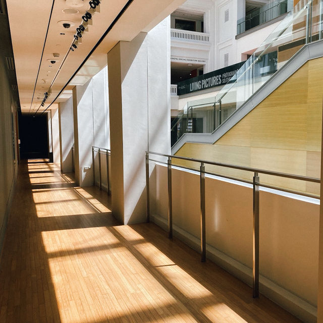 สถาปัตย์สุดอลังการที่ National Gallery Singapore