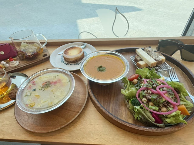 高雄內惟藝術中心附屬(SOUP)蔬食輕食咖啡廳.美食色香味俱全. 無麩質麵包.蛋糕.是糖尿病之友的福音 高雄內惟藝術中心附屬(SOUP)蔬食輕食咖啡廳.美食色香味俱全. 無麩質麵包.蛋糕.是糖尿病之友的福音