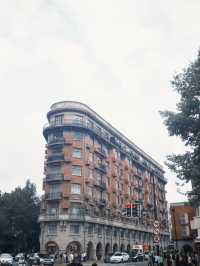 夜晚建築燈海下的人文風景🌃