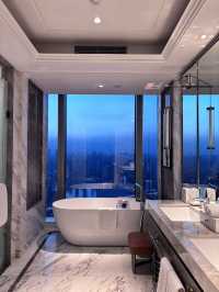 At the high-altitude hotel in Chongqing