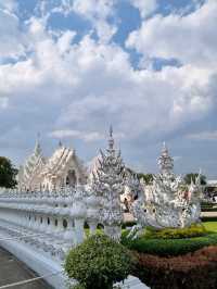 Chiang Rai’s White Temple Is Like Stepping Into Another World 🤍✨