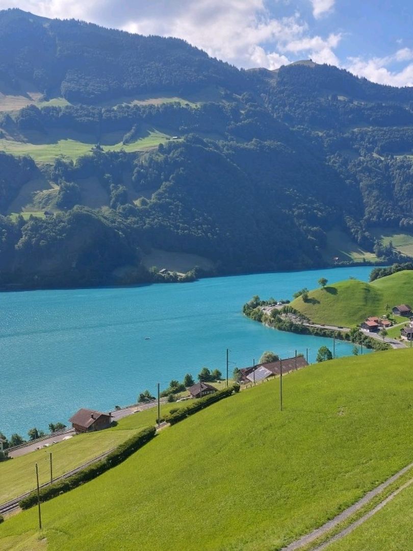 スイスのルンゲルン Lungern。 | Trip.com ルンガーン