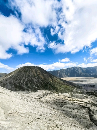 🌋 Walking on Ashes Between Silence and Smoke” — Mount Bromo, Where Earth Breathes Fire