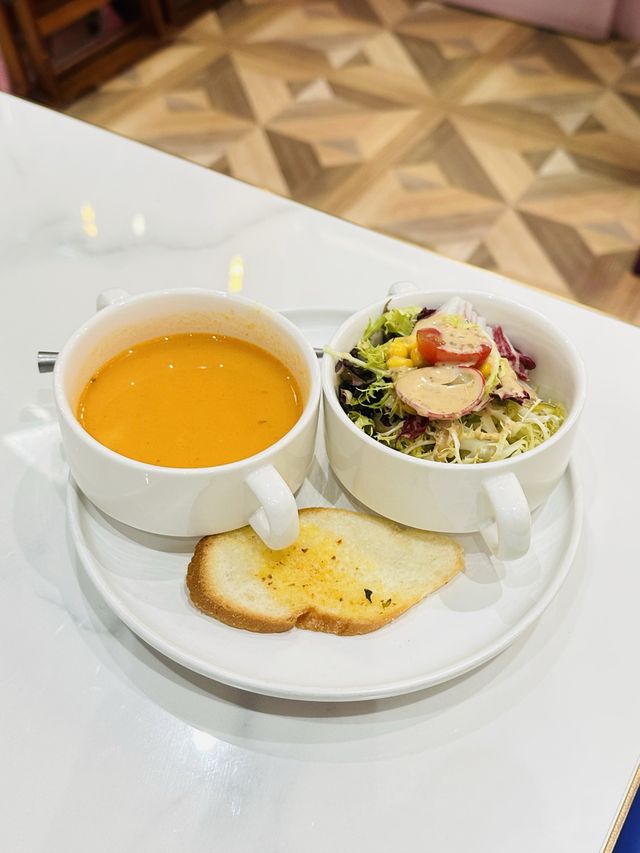 📍荃灣美食😋歐美風創意趣味餐廳🌈📷打卡一流！抵食好味午市套餐👍🏻