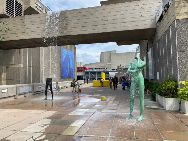 Illuminating Experience at Hayward Gallery: "There Is Light Somewhere" 🌟🖼️
