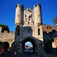 York Escapades: From Ancient Walls to Modern Wonders