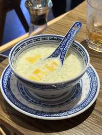 Shanghai | Cosy Chinese restaurant with tasty chicken soup