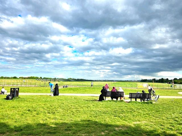 A Perfect Summer Day at Birmingham Airport Viewing Area – A Hidden Gem in Sheldon Country Park