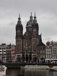 Amsterdam: A Journey Through Charm, Canals, and Culture 🇳🇱