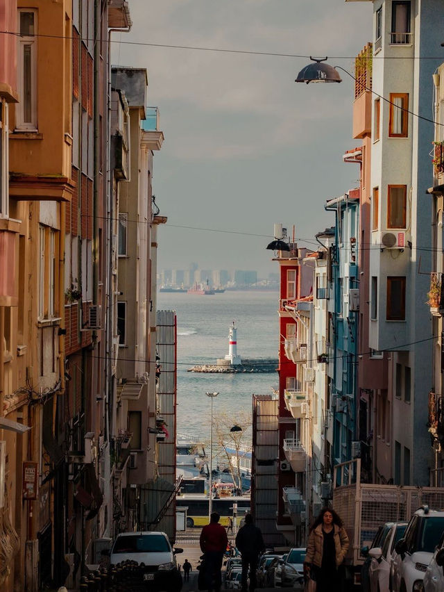 The colorful houses of Istanbul