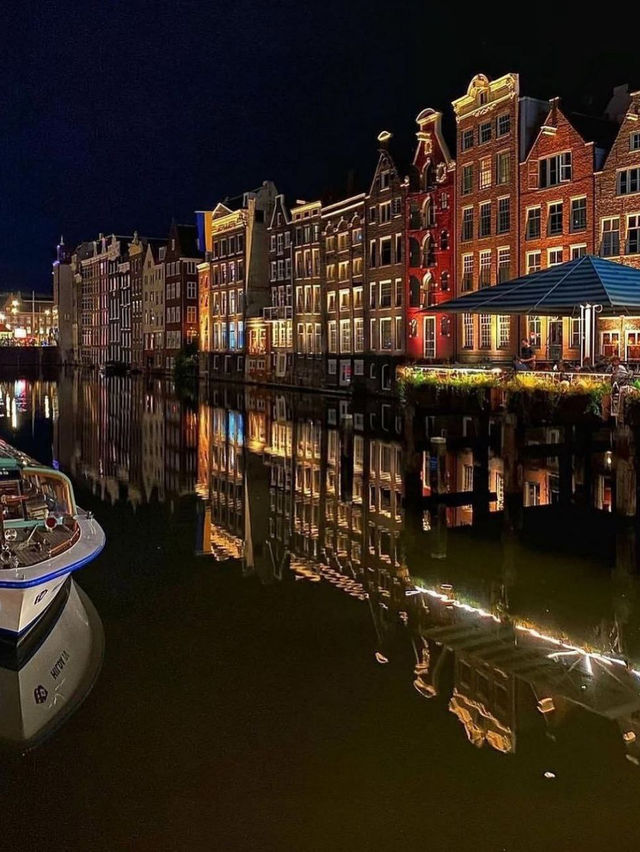 Amsterdam – Where Canals, Culture, and Creativity Meet