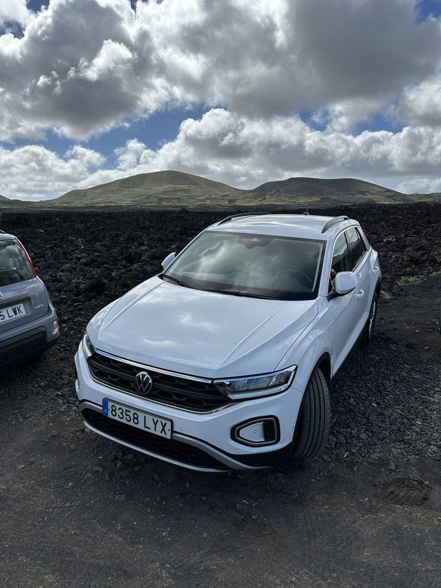 Hiking Caldera Blanca: Reviewing Epic Crater Trek in Lanzarote