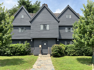 Witches, Spells, and History: A Day of Magic Awaits in Salem 🧙 🎃