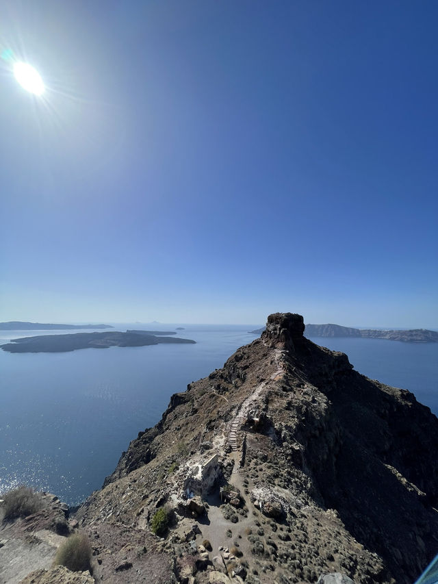 🌈 Santorini Diversity – More Than Just Sunsets 🏝️✨