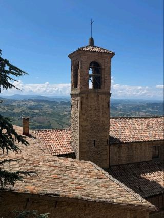Discover San Marino: Tiny Country, Big Adventures! 🏰